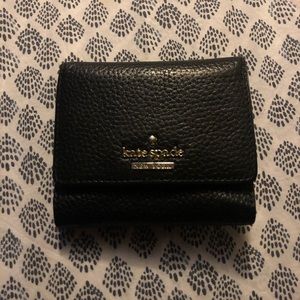kate spade trifold wallet 🖤
